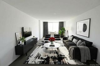 118-17 Union Turnpike 2E, Forest Hills, NY 11375