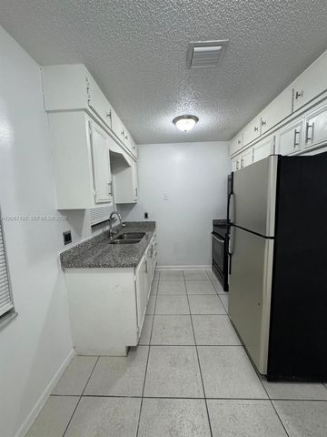 1746 N 3rd Avenue N 2, Lake Worth, FL 33460