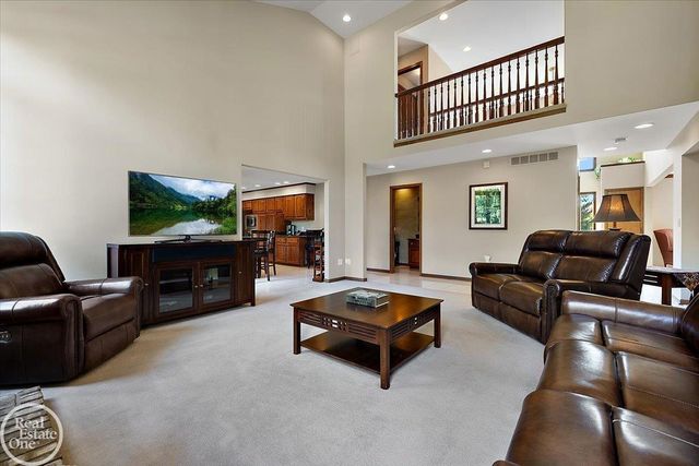 54660 Whitby Way, Shelby Twp, MI 48316