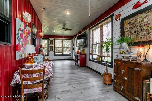 17950 N OLD NUMBER 7, Sturgeon, MO 65284