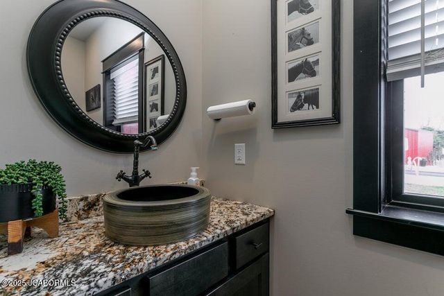 17950 N OLD NUMBER 7, Sturgeon, MO 65284