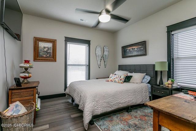 17950 N OLD NUMBER 7, Sturgeon, MO 65284