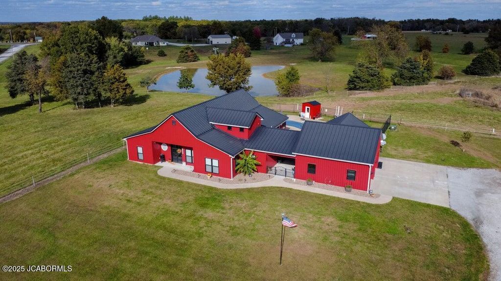 17950 N OLD NUMBER 7, Sturgeon, MO 65284