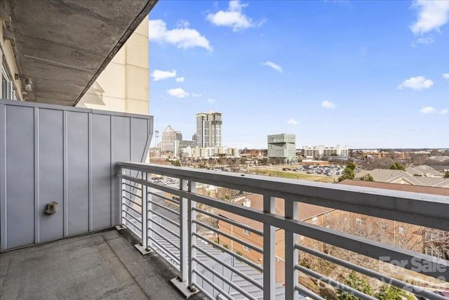 505 E 6th Street 814, Charlotte, NC 28202