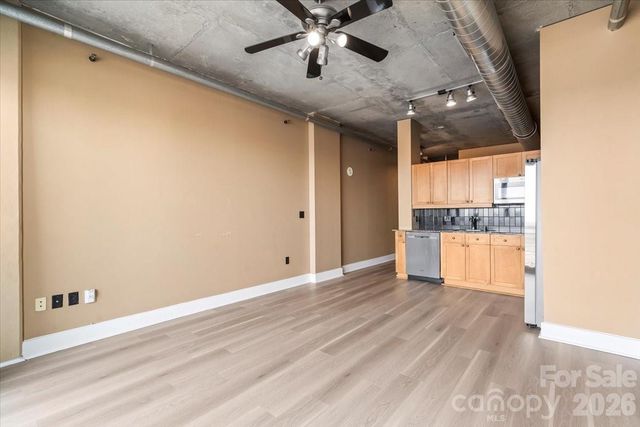 505 E 6th Street 814, Charlotte, NC 28202