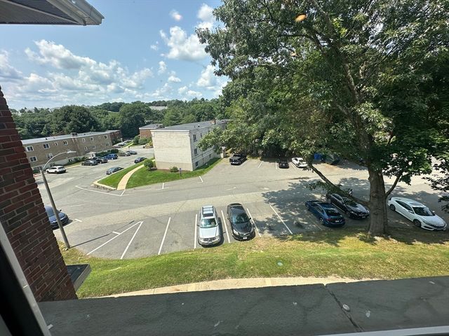 43 Jacqueline Rd 12, Waltham, MA 02452