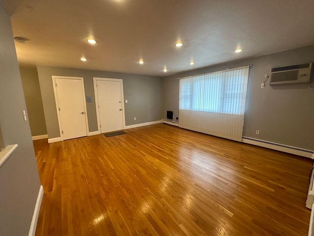 43 Jacqueline Rd 12, Waltham, MA 02452
