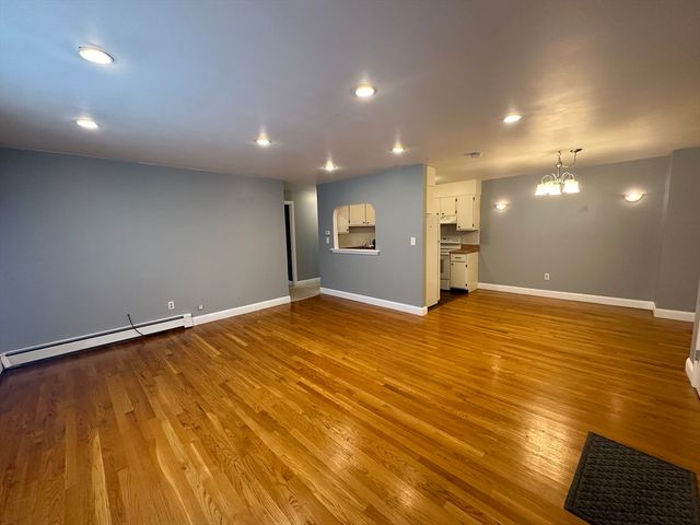 43 Jacqueline Rd 12, Waltham, MA 02452