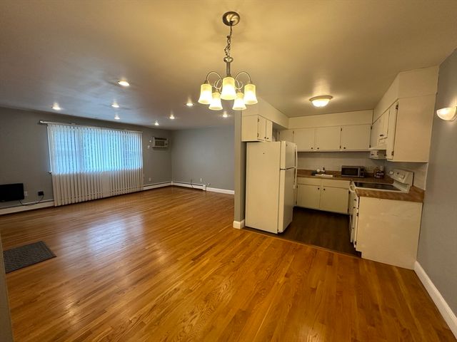 43 Jacqueline Rd 12, Waltham, MA 02452