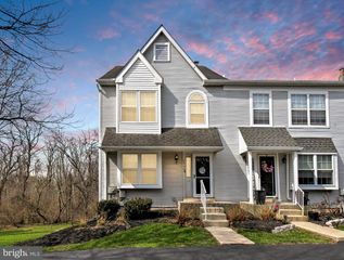 2442 HILLENDALE, Eagleville, PA 19403