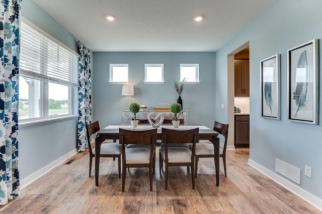 2077 Kestrel Drive, Shakopee, MN 55379
