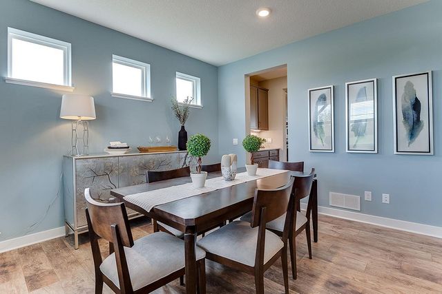 2077 Kestrel Drive, Shakopee, MN 55379