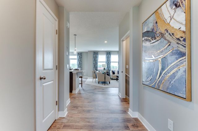 2077 Kestrel Drive, Shakopee, MN 55379