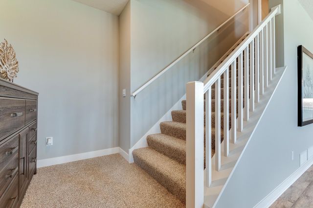 2077 Kestrel Drive, Shakopee, MN 55379