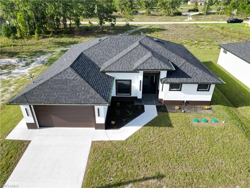 1214 Delores ST E, LEHIGH ACRES, FL 33974 — photo 2