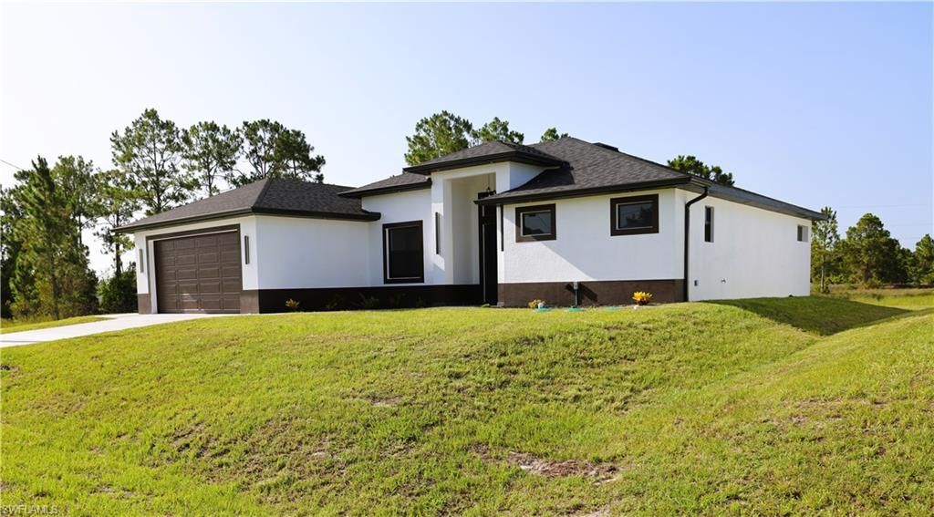 1214 Delores ST E, LEHIGH ACRES, FL 33974 — photo 3