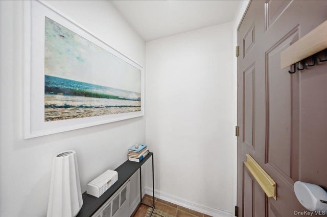 107 15th Street F1, Garden City, NY 11530
