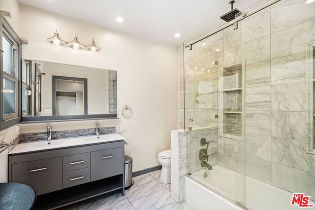 422 S Clark Drive, Beverly Hills, CA 90211