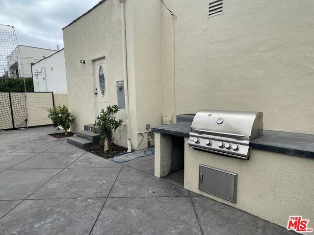 422 S Clark Drive, Beverly Hills, CA 90211