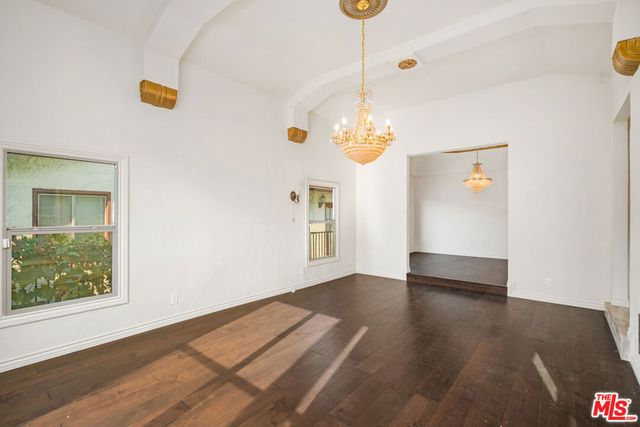 422 S Clark Drive, Beverly Hills, CA 90211