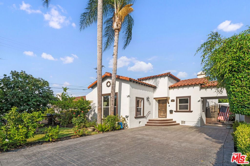 422 S Clark Drive, Beverly Hills, CA 90211