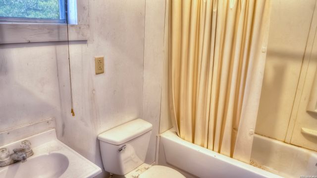 28387 US Highway 83, Concan, TX 78838