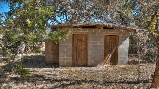 28387 US Highway 83, Concan, TX 78838