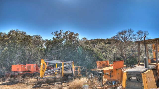 28387 US Highway 83, Concan, TX 78838