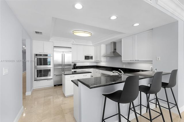 20201 E Country Club Dr 2506, Aventura, FL 33180