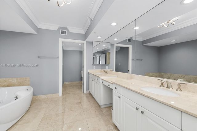 20201 E Country Club Dr 2506, Aventura, FL 33180