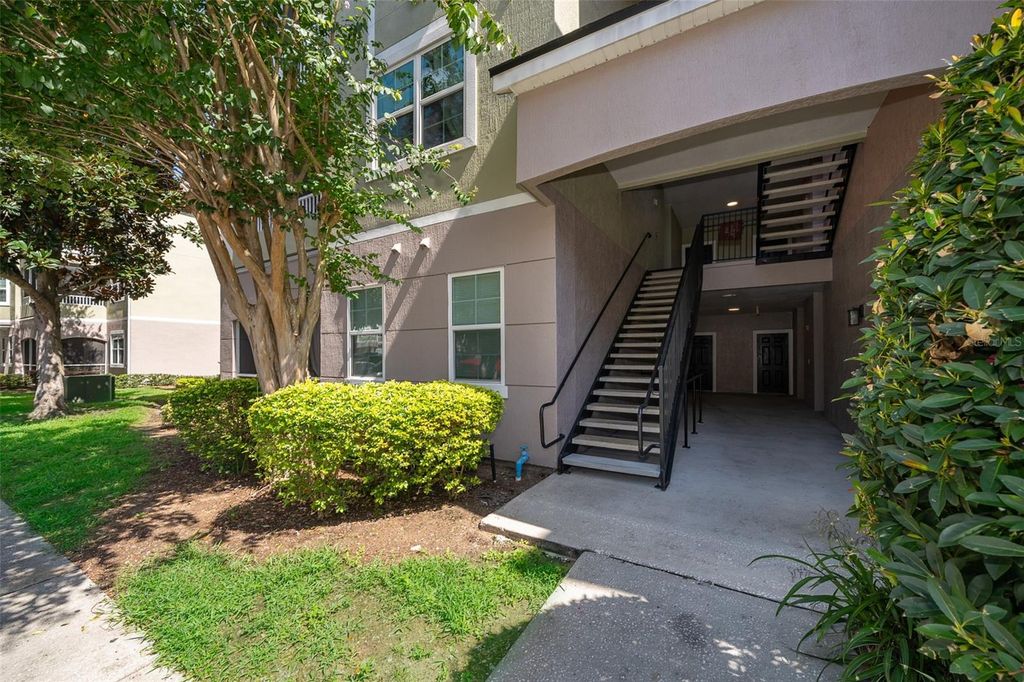 Image 2 of property listing at 6663 QUEENS BOROUGH AVENUE 101, Orlando, FL 32835