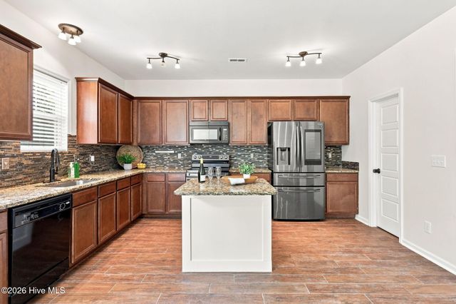 133 Emma Court, Linden, NC 28356