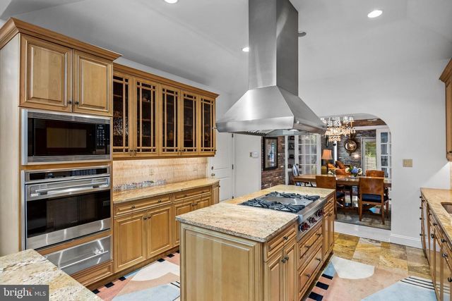 14 E RIDING DR, Cherry Hill, NJ 08003