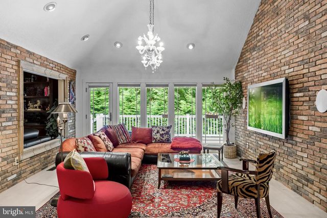 14 E RIDING DR, Cherry Hill, NJ 08003
