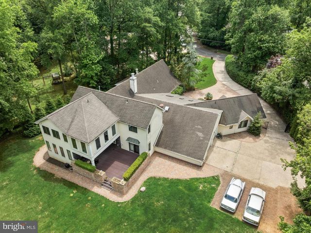 14 E RIDING DR, Cherry Hill, NJ 08003