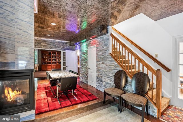 14 E RIDING DR, Cherry Hill, NJ 08003