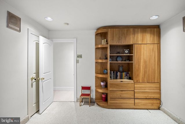 14 E RIDING DR, Cherry Hill, NJ 08003