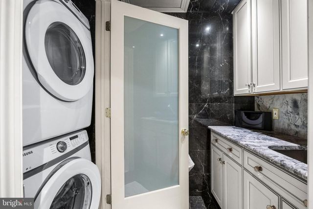 14 E RIDING DR, Cherry Hill, NJ 08003