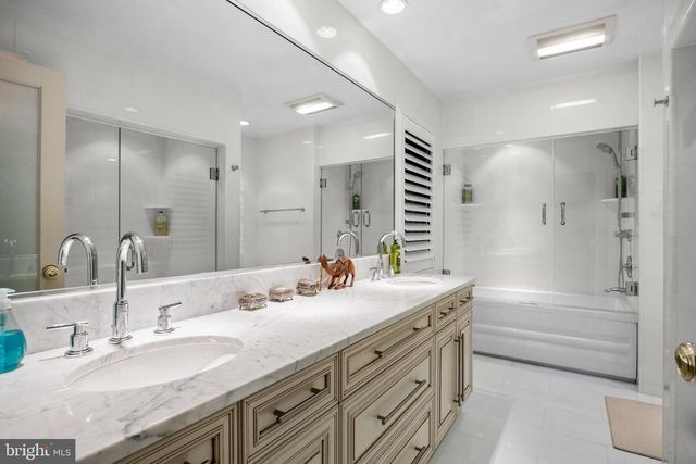 14 E RIDING DR, Cherry Hill, NJ 08003