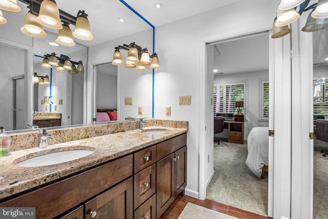 14 E RIDING DR, Cherry Hill, NJ 08003
