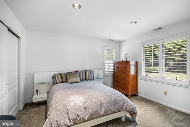14 E RIDING DR, Cherry Hill, NJ 08003