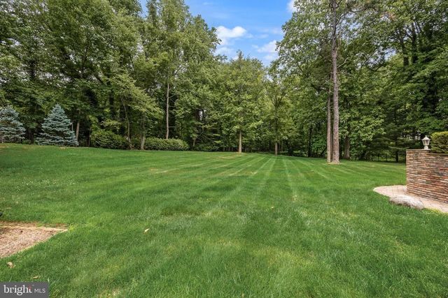14 E RIDING DR, Cherry Hill, NJ 08003