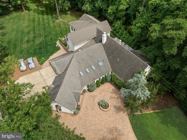 14 E RIDING DR, Cherry Hill, NJ 08003