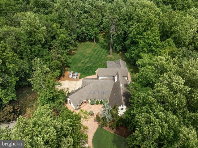 14 E RIDING DR, Cherry Hill, NJ 08003