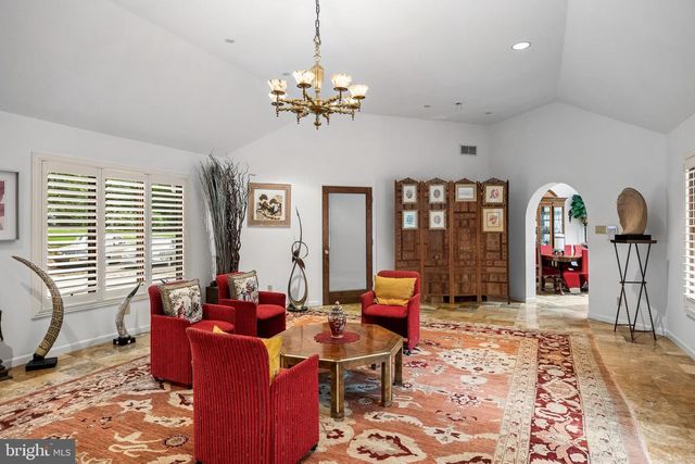 14 E RIDING DR, Cherry Hill, NJ 08003