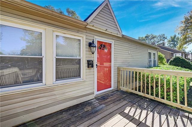 8101 GOODMAN Street, Overland Park, KS 66204