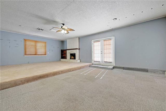 8101 GOODMAN Street, Overland Park, KS 66204