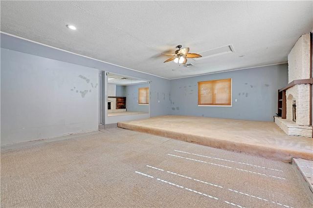 8101 GOODMAN Street, Overland Park, KS 66204