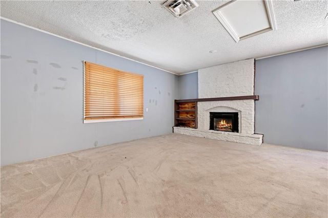 8101 GOODMAN Street, Overland Park, KS 66204