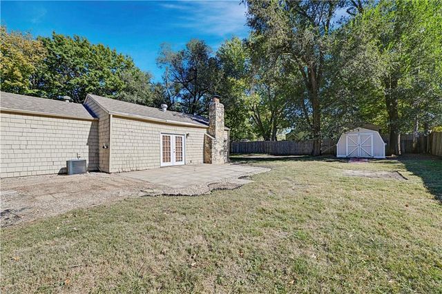 8101 GOODMAN Street, Overland Park, KS 66204